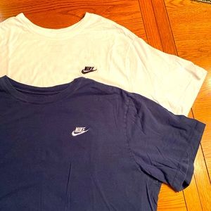 Men’s Nike Tee Shirts - bundle of 2: Navy and White. Size XXL.